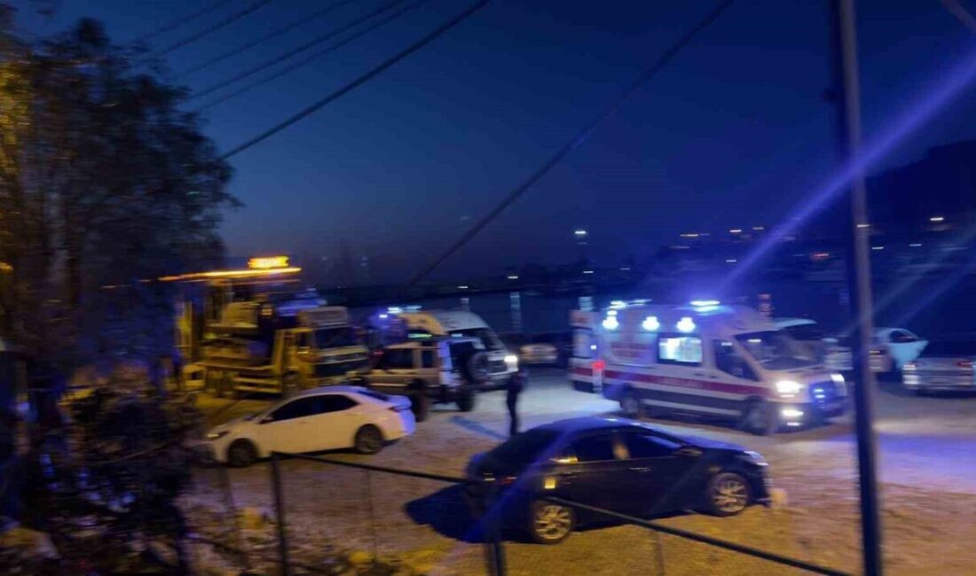 Antalya’nın Finike ilçesi açıklarında mültecileri taşıyan bir botun batması sonucu