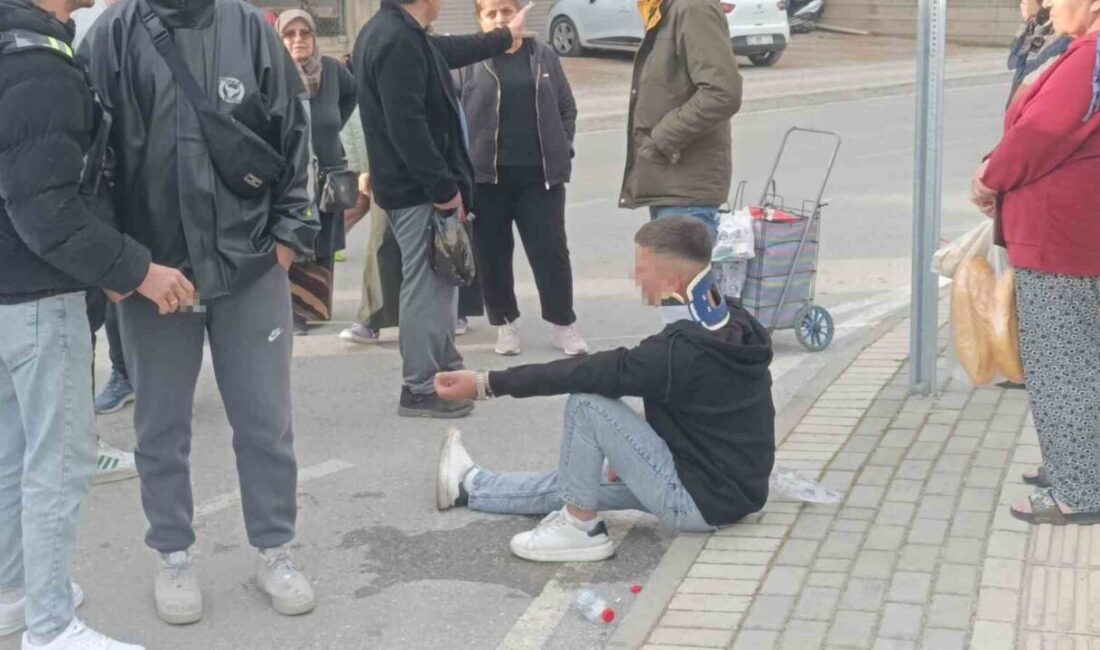 Antalya’nın Manavgat ilçesinde motosiklet ile elektrikli bisikletin çarpışması sonucu meydana