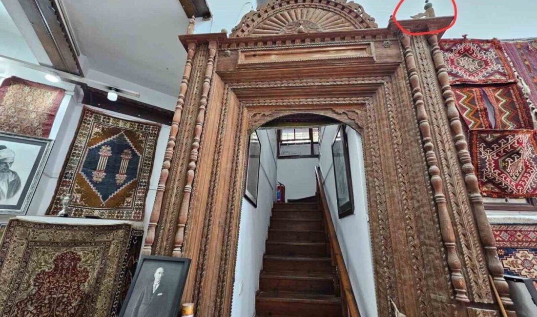 Antalya’nın Antalya ili Muratpaşa ilçesi Kaleiçi bölgesinde bir halı dükkanında