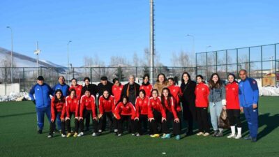Ardahan Kura Kadın Futbol Takımı’nın yeni Başkanı Songül Çelik oldu.