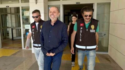 Bodrum’da “Cumhurbaşkanına hakaret” suçlamasıyla yargılanan Muğla Büyükşehir Belediye Başkanı Ahmet