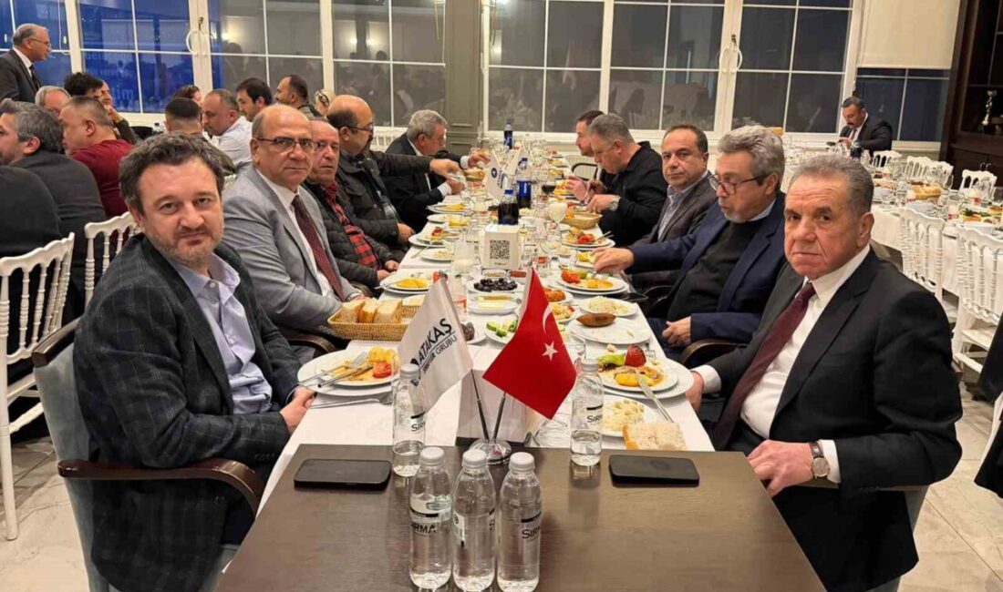 Hatay’da Atakaş Şirketler Grubu, düzenlediği iftar programında çalışanlarını bir araya