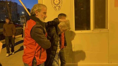 Eskişehir’de Atatürk’e küfür eden şahıs, çıkarıldığı mahkemece tutuklanarak cezaevine gönderildi.