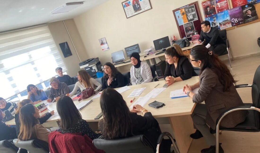 Aydın’ın Sultanhisar ilçesinde Sultanhisar İlçe Milli Eğitim Şube Müdürü Yılmaz,