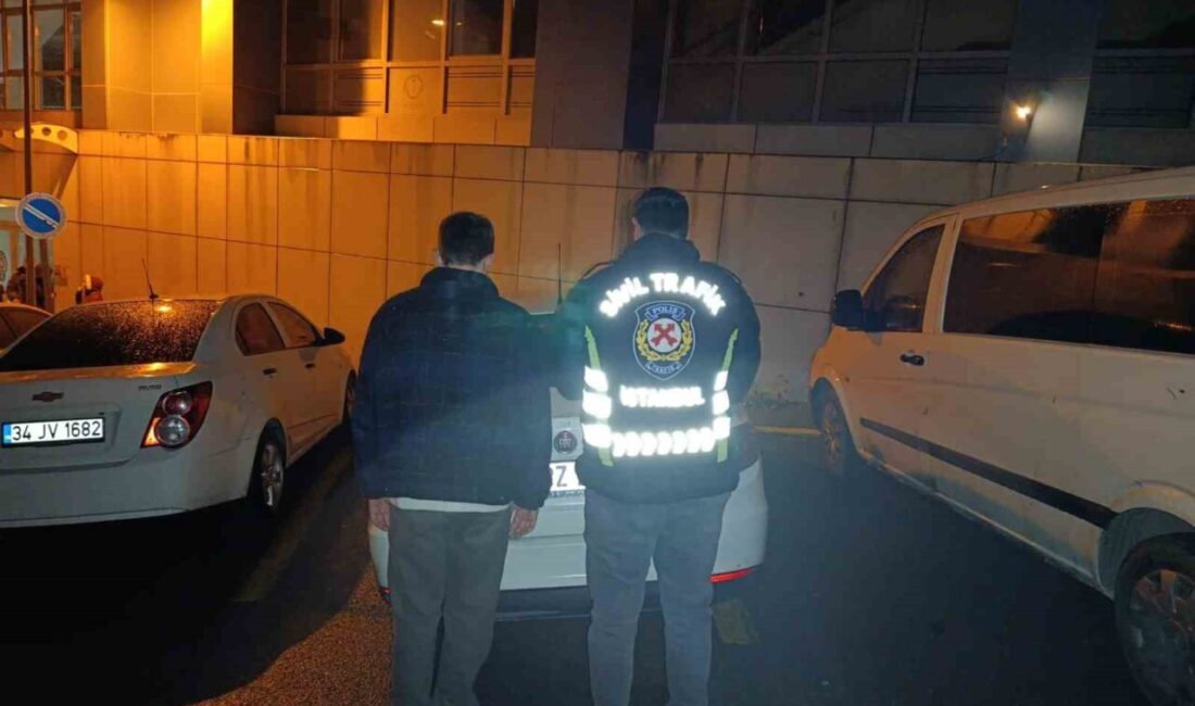 İstanbul’un Avcılar ilçesinde bir şahıs, trafikte takip ettiği taksi sürücüsünü