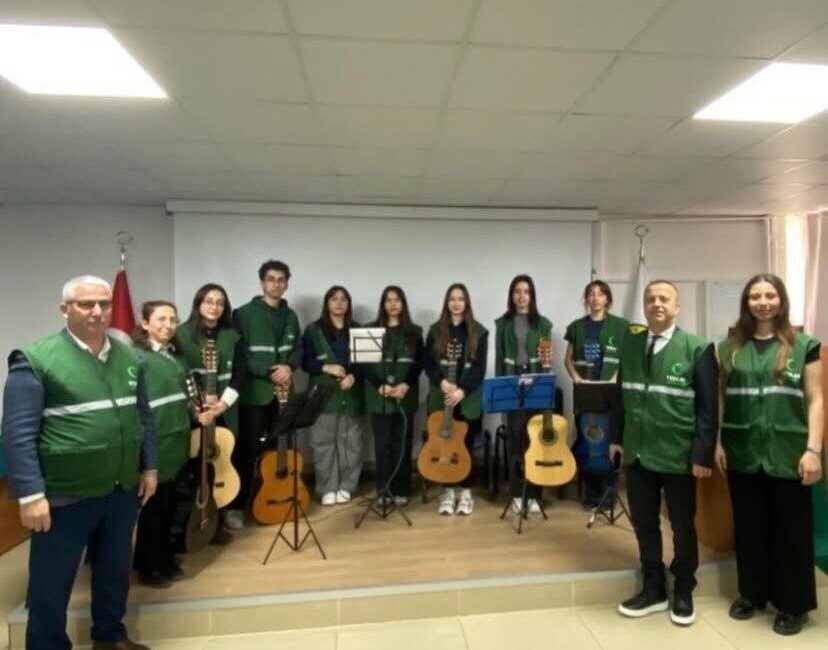 Aydın Lisesi’nde ’Maarifin Kalbinde Ramazan Etkinlikleri’ ve Yeşilay Haftası kapsamında