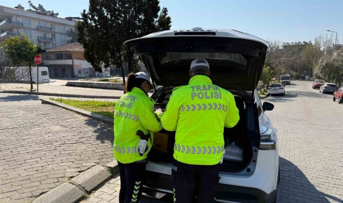 Aydın’ın Efeler ilçesinde bayram tedbirleri kapsamında gerçekleştirilen dron destekli trafik