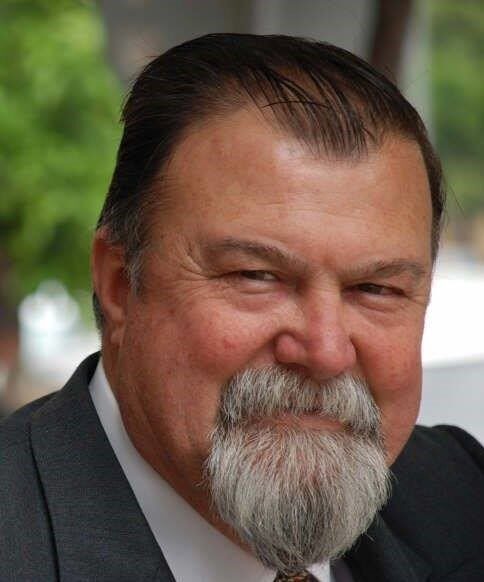 Aydın’da uzun yıllar köşe yazarlığı yapan araştırmacı yazar Halil Ercüment