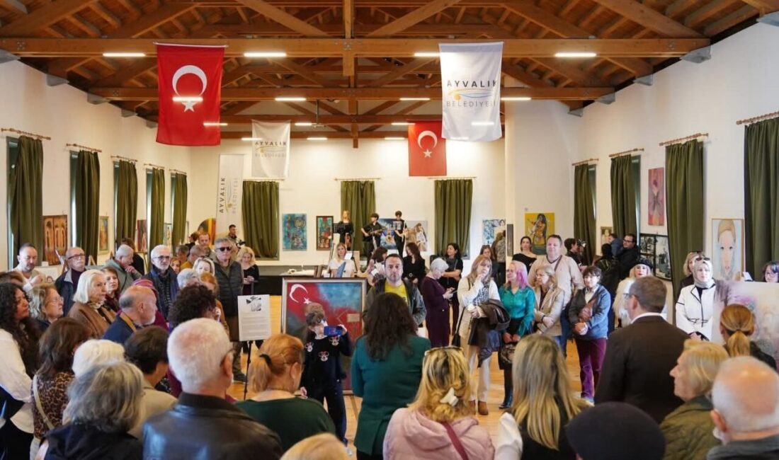 2. Ulusal Kadın Ressamlar Karma Resim Sergisi’nin açılışı Balıkesir’in Ayvalık