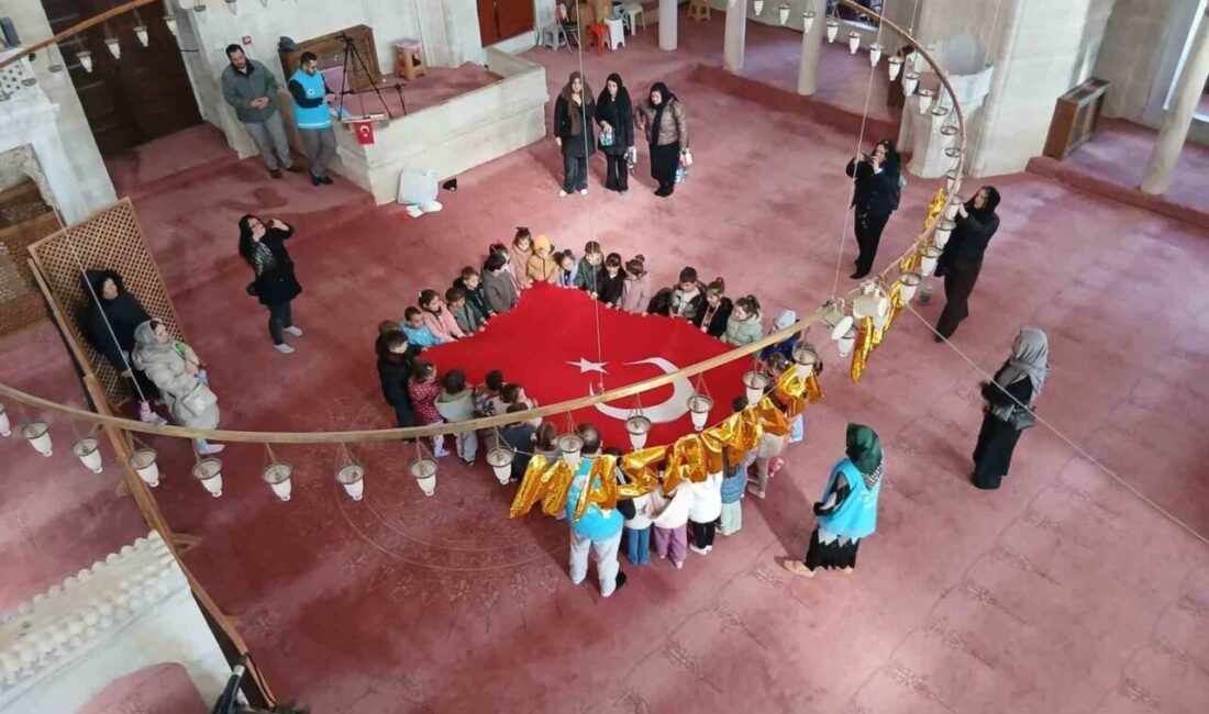 Kırklareli’nin Babaeski ilçesinde anaokulu öğrencileri cami ziyaret edip Ramazan’ın manevi