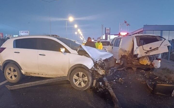 Samsun’un Bafra ilçesinde otomobil minibüse çarptığı kazada 1 kişi yaralandı.
