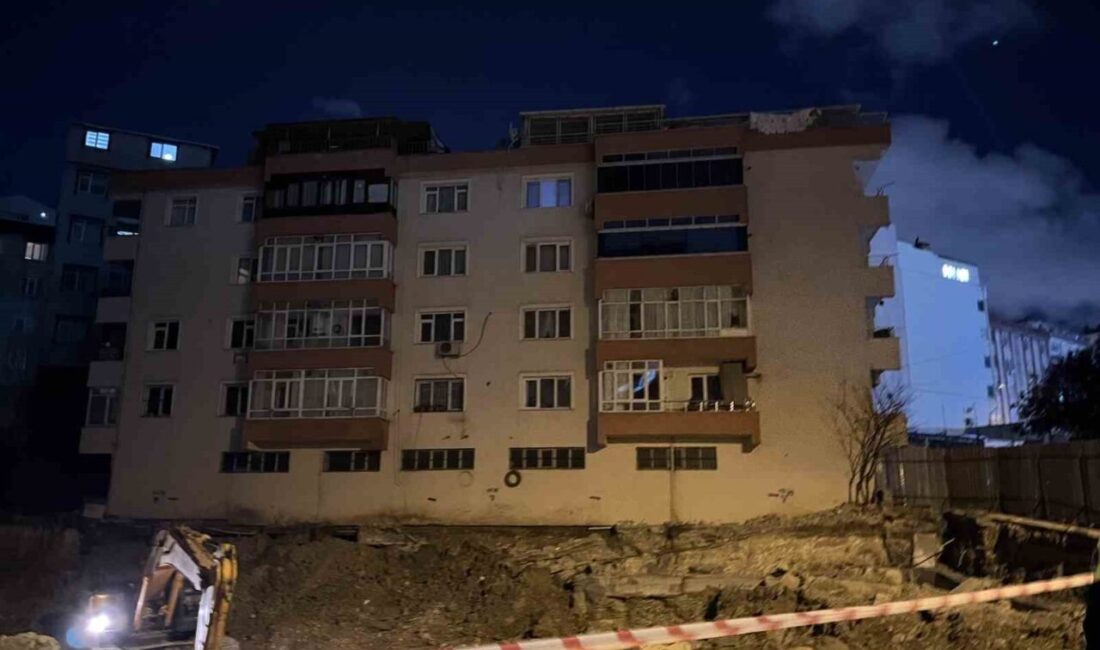 Bahçelievler’de inşaat alanındaki çalışma sırasında bitişikteki 4 katlı binanın zemininde