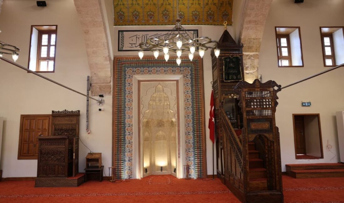 Kahramanmaraş’ta 6 Şubat depremlerinde ağır hasar gören tarihi Ulu Cami,