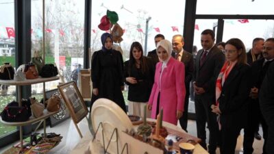 Aile ve Sosyal Hizmetler Bakanı Mahinur Özdemir Göktaş, Başiskele Belediyesi