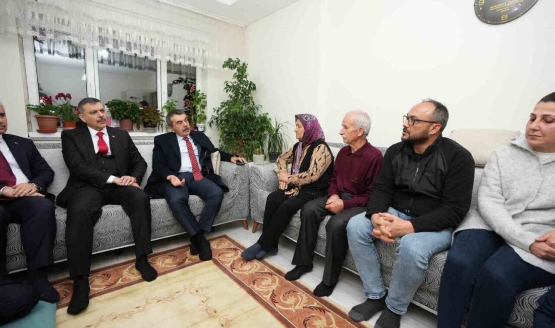 Milli Eğitim Bakanı Yusuf Tekin ile İçişleri Bakanı Mustafa Çiftçi,