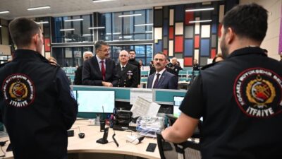 Kocaeli’de İçişleri Bakan Yardımcısı Ali Çelik, Ramazan Bayramı dolayısıyla 112