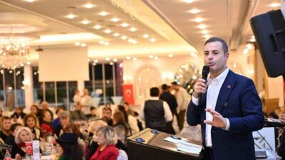 Balıkesir Büyükşehir Belediye Başkanı Ahmet Akın, İstanbul’da yaşayan hemşehrileriyle iftar
