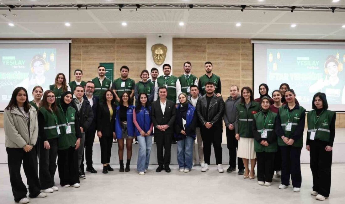 Muğla Büyükşehir Belediyesi ile Yeşilay’ın ortaklaşa düzenlediği iftar yemeği programı