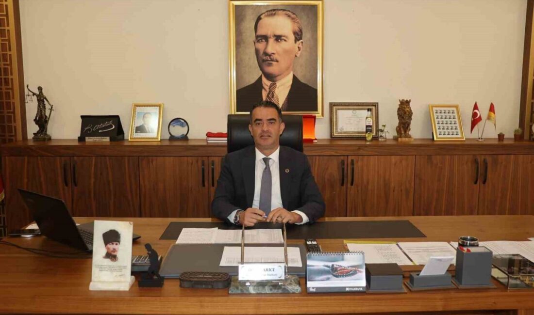 Herkesin bayramını kutlayan Koçarlı Belediye Başkanı Özgür Arıcı; “Kırgınlıkların unutulduğu,