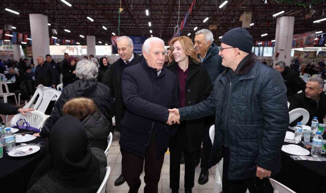 Bursa Büyükşehir Belediyesi’nin Mustafakemalpaşa’da düzenlediği iftar programında konuşan Başkan Mustafa