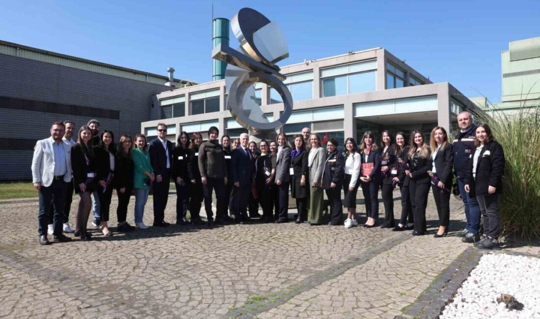 Bursa Büyükşehir Belediye Başkanı Mustafa Bozbey, 8 Mart Dünya Kadınlar