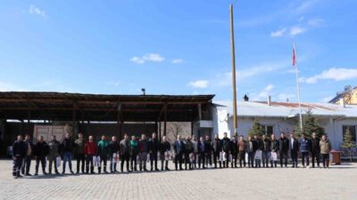 Oltu Belediye Başkanı Adem Çelebi, Ramazan Bayramı dolayısıyla belediye personeliyle