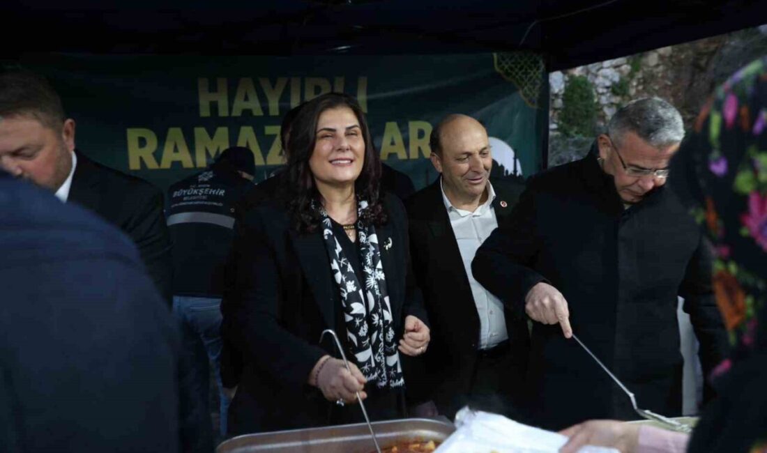 Aydın Büyükşehir Belediyesi tarafından Ramazan ayı nedeniyle kentin farklı noktalarında