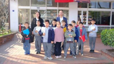 Aydın’ın Kuyucak ilçesinde Başaran İlkokulu öğrencileri, yerel yönetimler konusunu yerinde