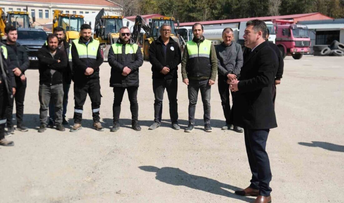 Sivrihisar Belediyesi, Ramazan Bayramı dolayısıyla belediye personeliyle bayramlaşma programı düzenledi.