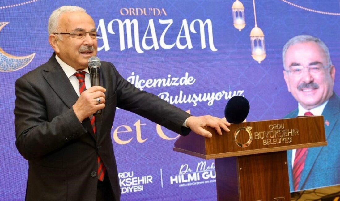 Ordu Büyükşehir Belediye Başkanı Dr. Mehmet Hilmi Güler, vatandaşlar ile