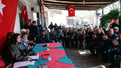 Menteşe Belediye Başkanı Gonca Köksal Aras, Bayır Mahallesi’nde düzenlenen halk