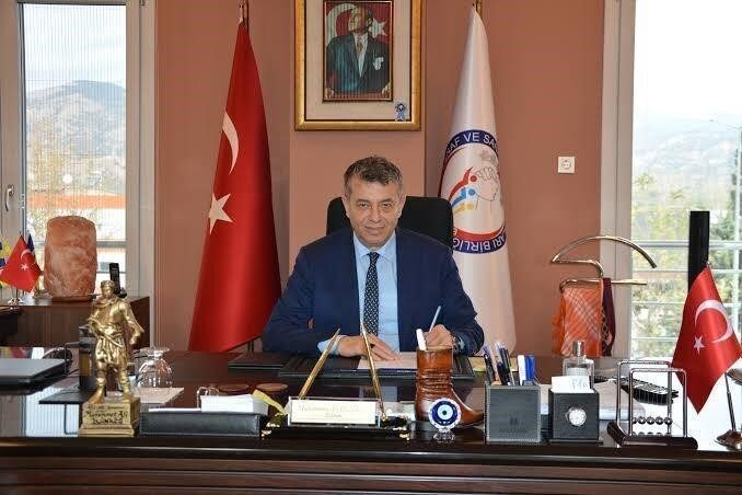 Aydın’da araçlarında kamuoyunda ’APP plaka’ olarak bilinen standart dışı plaka