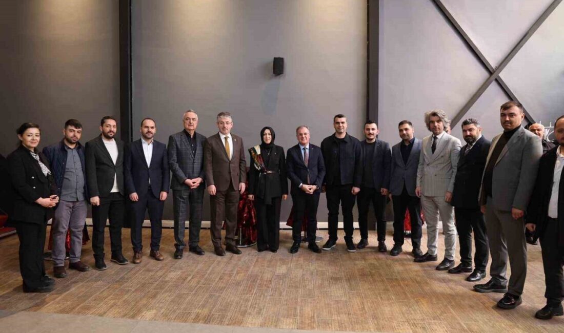 Hacılar İlçesi’nde her yıl geleneksel olarak düzenlenen Bayram Buluşması, Arefe