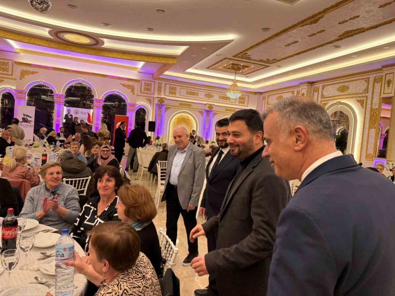 Kağıthane Belediye Başkanı Mevlüt Öztekin, Balkanlar’da düzenlenen ramazan programları kapsamında