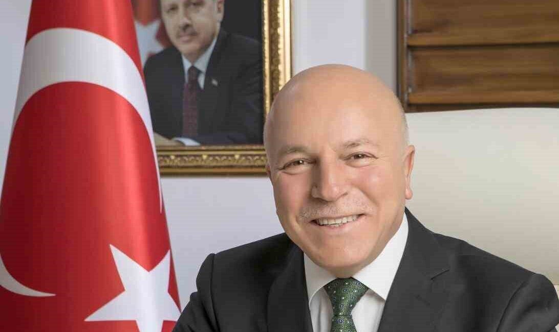 Erzurum Büyükşehir Belediye Başkanı Mehmet Sekmen, “Rahmetiyle bizleri kucaklayan, şefkatiyle