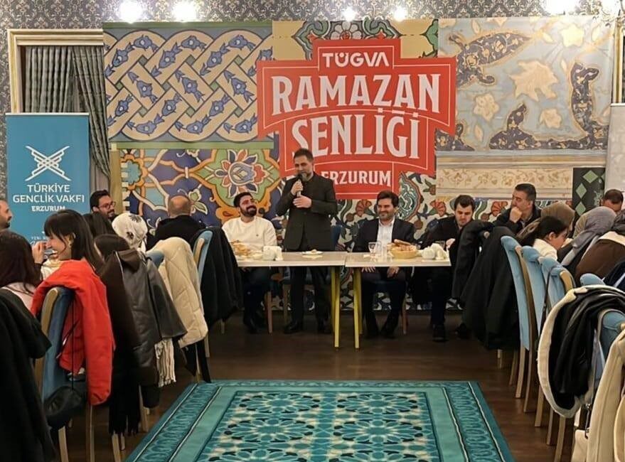 Yakutiye Belediye Başkanı Mahmut Uçar, TÜGVA Yakutiye İlçe Temsilciliği’nin düzenlediği