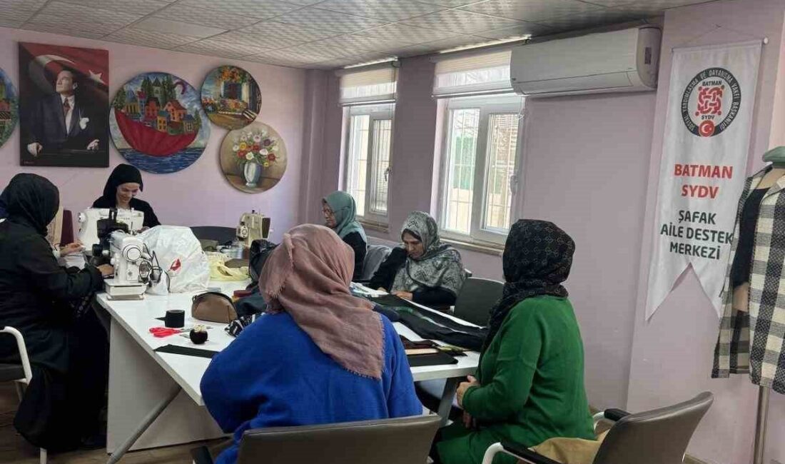 Batman’da Aile Destek Merkezince açılan makineli dikiş kursuyla kadınlar hem