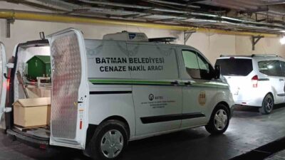 Batman’da yolun karşısına geçmeye çalışan 7 yaşındaki Ecrin Dursun, motosiklet