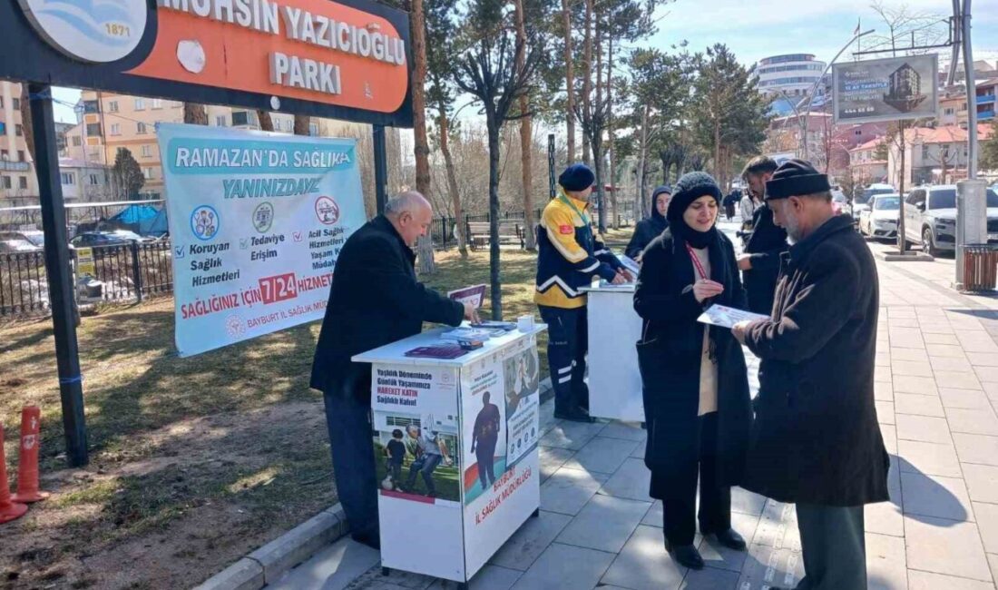Bayburt İl Sağlık Müdürlüğünce Cumhuriyet Caddesi’ndeki Muhsin Yazıcıoğlu Parkı önünde