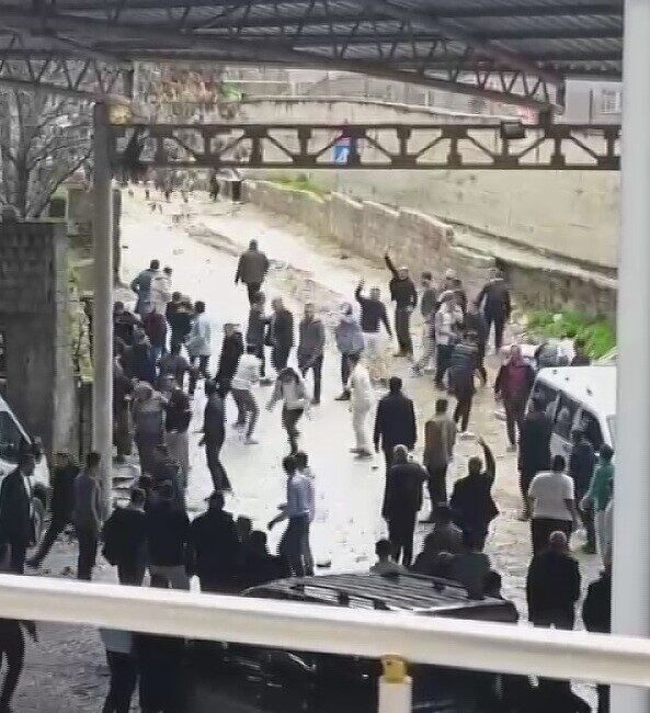 Hatay’da bayramın ilk gününde aileler arasında yaşanan taşlı, bıçaklı, sopalı