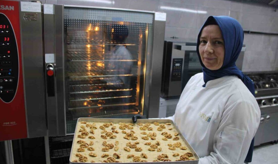 Kayseri’ye özgü tescilli Nevzine tatlısı bayram sofralarını süslüyor. 2021 yılında