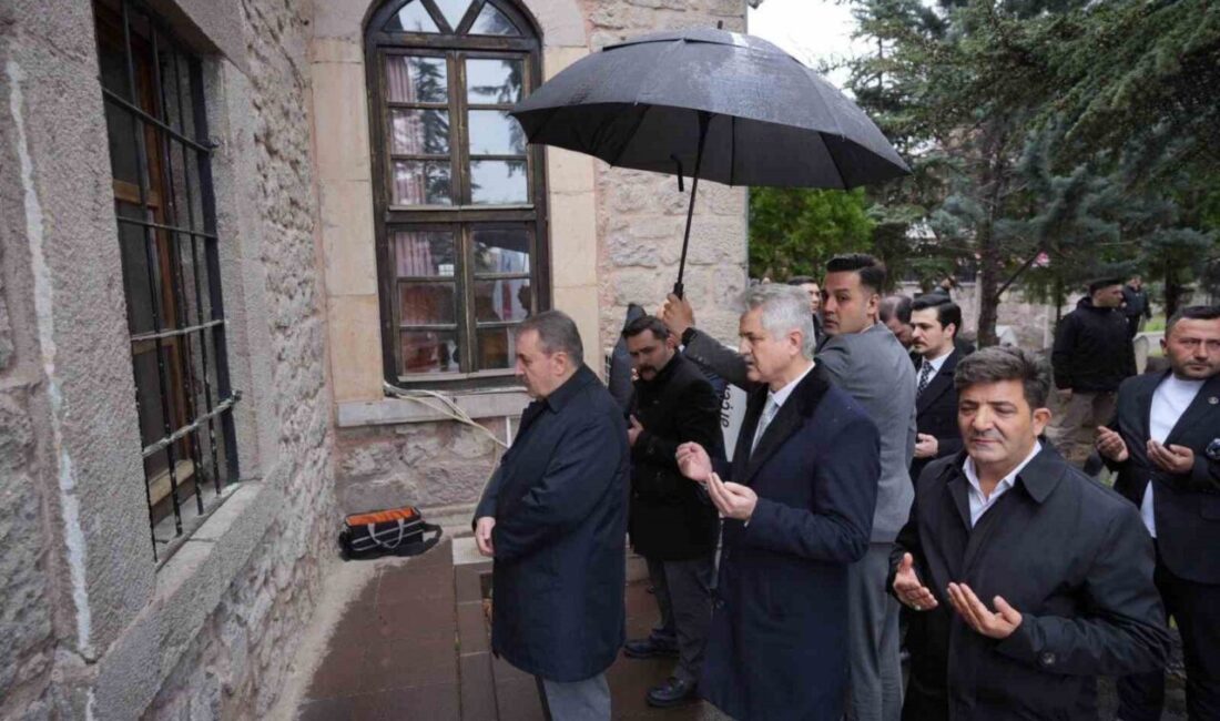 Büyük Birlik Partisi (BBP) Genel Başkanı Mustafa Destici, partinin kurucu