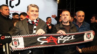 Beşiktaş Kulübü’nün 123. kuruluş yıl dönümü, Beşiktaş Barbaros Meydanı’nda düzenlenen