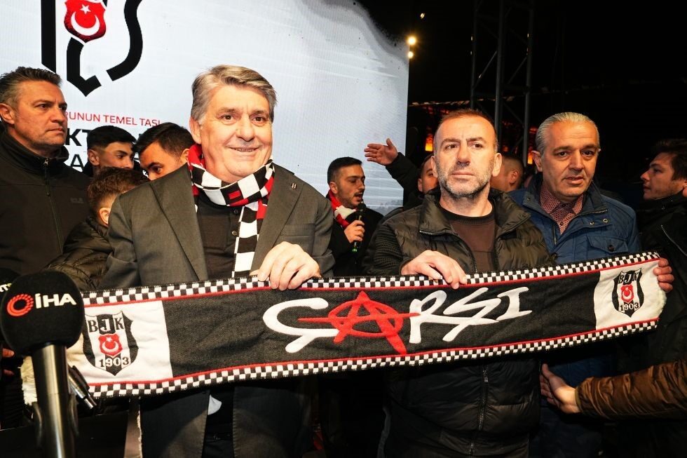 Beşiktaş Kulübü’nün 123. kuruluş yıl dönümü, Beşiktaş Barbaros Meydanı’nda düzenlenen