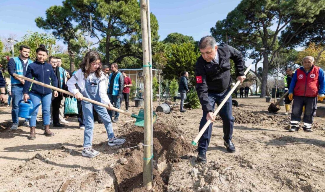 Kültürpark’ta 4 bin 300 metrekarelik gri alan çocukların elleriyle yeşile