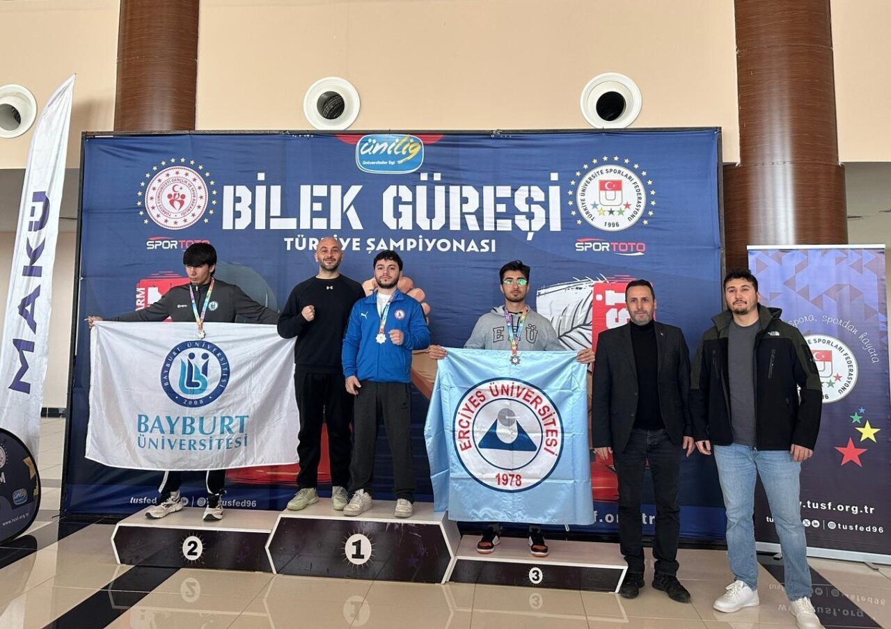 Zonguldak Bülent Ecevit Üniversitesi (BEUN) Mühendislik Fakültesi öğrencisi, dünya şampiyonu