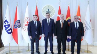 Bilecik Valisi Faik Oktay Sözer, AK Parti Bilecik Milletvekili Halil