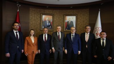 Bilecik’te gençlik ve spor alanına 1 milyar 100 milyon TL’lik