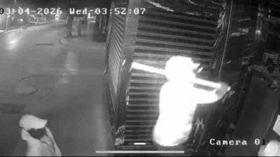 Bilecik’te kimliği belirsiz 4 kişi, gece yarısı girdikleri kuyumcuyu 30