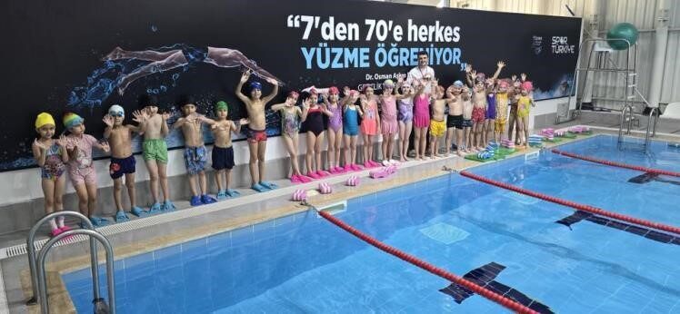 Bilecik’in Gölpazarı ilçesinde yüzme antrenmanları performans odaklı sürüyor. Gölpazarı ilçesinde